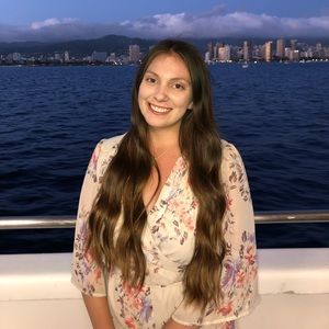 Meet your Posher, Danielle